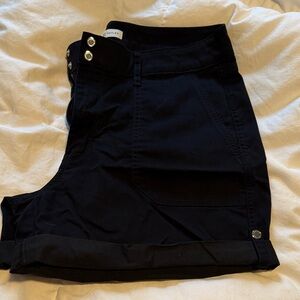 White House Black Market Black High-Rise Roll-Cuff size 12, comfy and cute